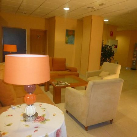 Hostal El Val Alcala de Henares Bagian luar foto