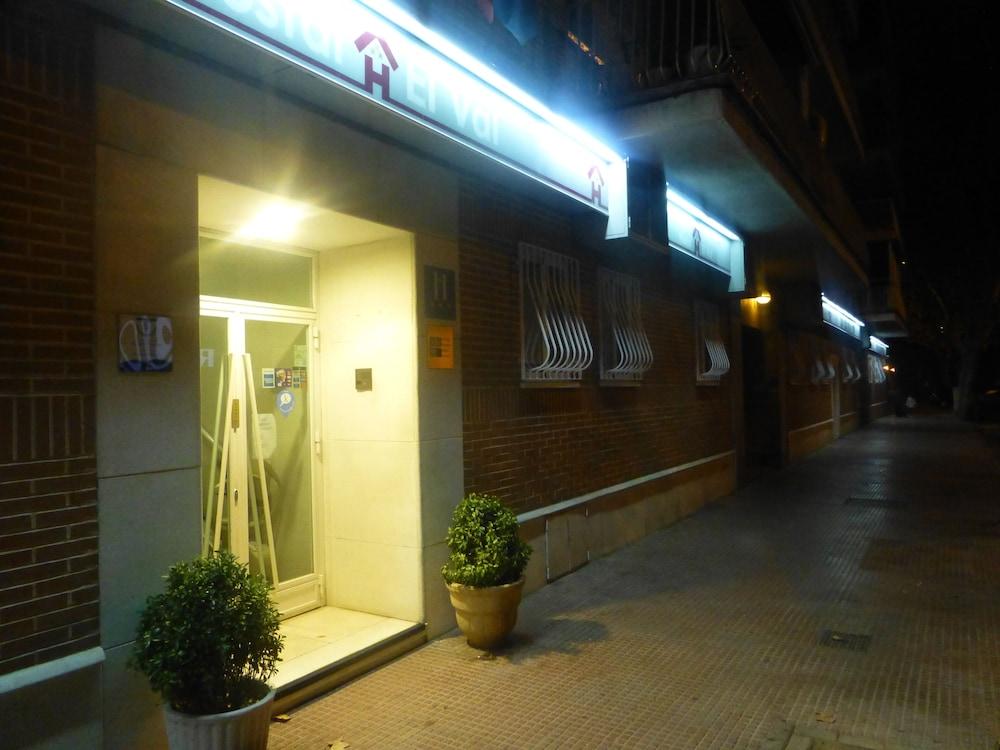 Hostal El Val Alcala de Henares Bagian luar foto