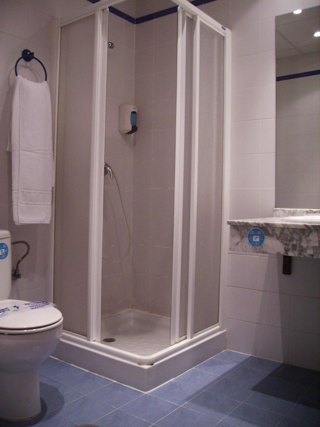Hostal El Val Alcala de Henares Ruang foto